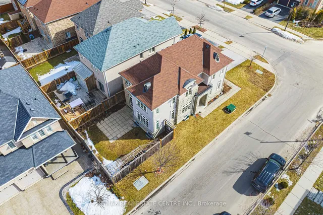 Additional image 42 of 107 Hazelton Ave