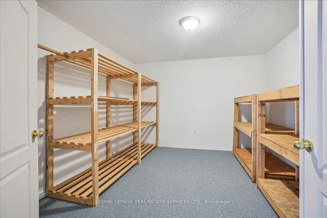 Additional image 40 of 2076 Pelee Blvd