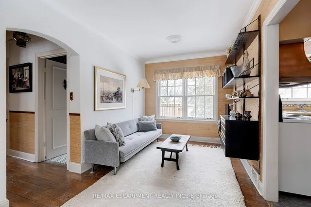 Additional image 11 of 847 FOREST GLEN Ave