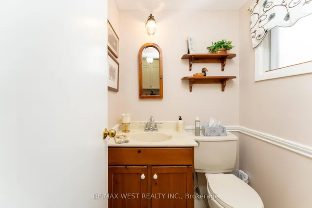 Additional image 16 of 67 Hornshill Dr