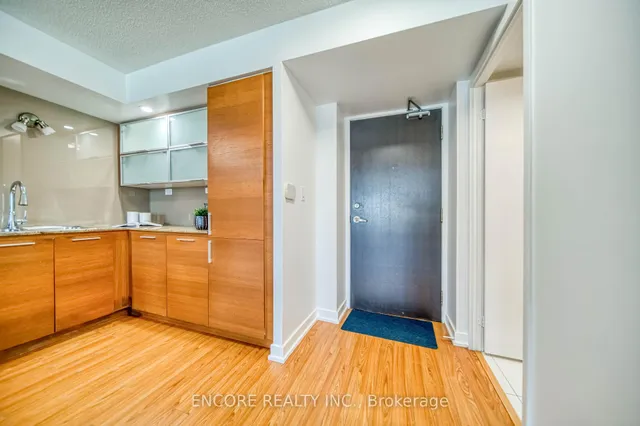 Additional image 24 of 25 Capreol Crt Unit 706