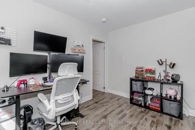 Additional image 43 of 1395 Tyneburn Cres