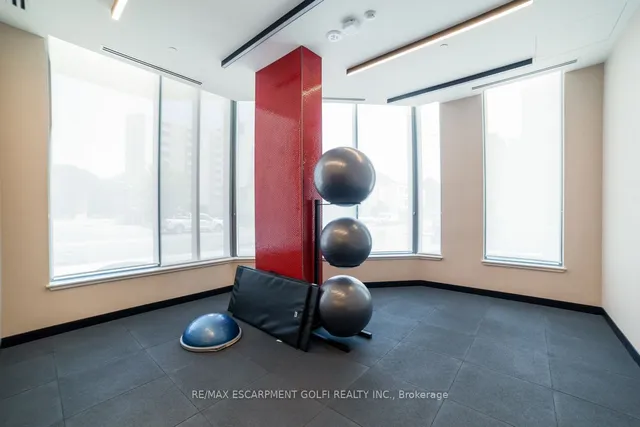 Additional image 36 of 212 King William St Unit 1111