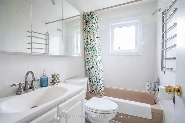 Additional image 22 of 109 Huron St