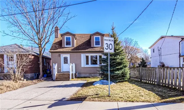 35 Waverly Rd