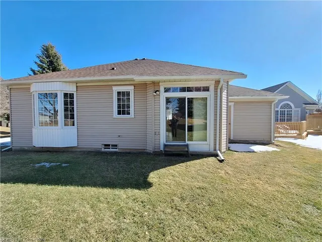 Additional image 3 of 118 Silverbirch Blvd