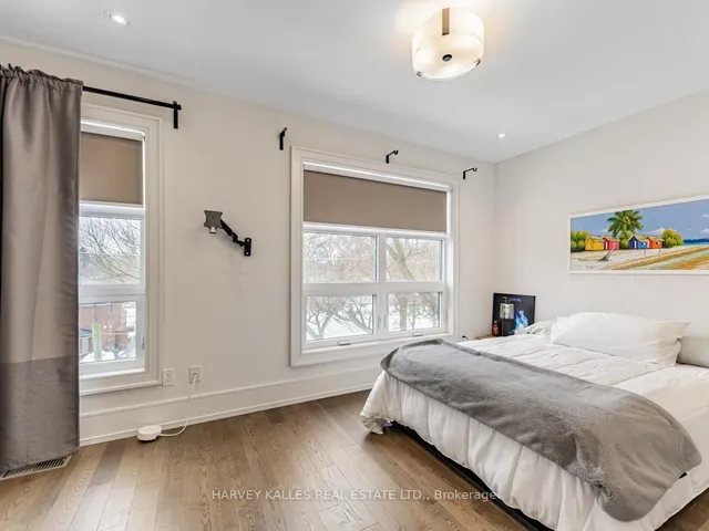 Additional image 32 of 74 Woburn Ave