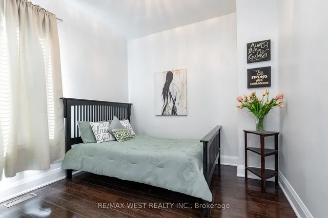 Additional image 33 of 540 Dufferin St