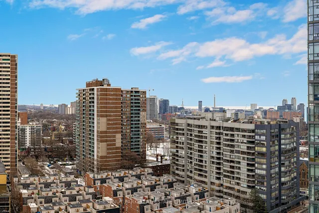 Additional image 15 of 285 Mutual St Unit 1705