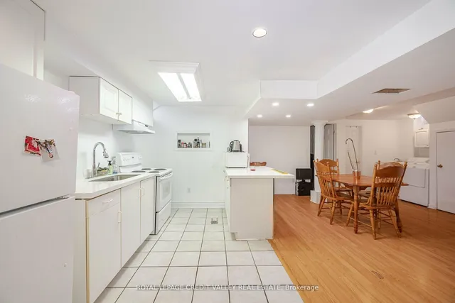 Additional image 24 of 83 Fairglen Ave