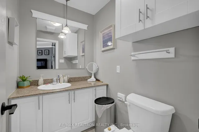 Additional image 18 of 135 James St Unit 612