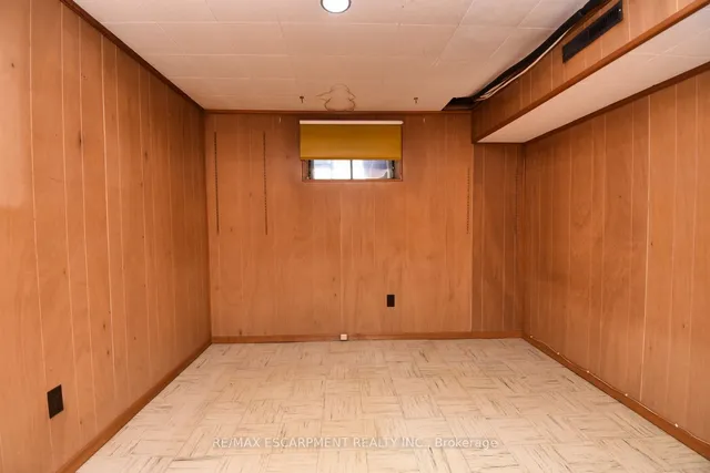 Additional image 20 of 40 SEELEY Ave