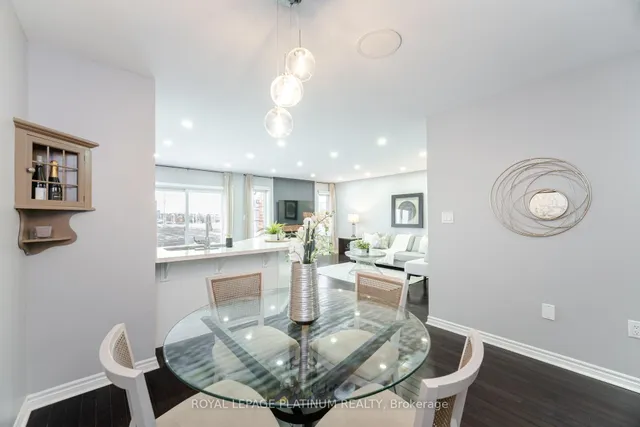 Additional image 8 of 624 Laking Terr