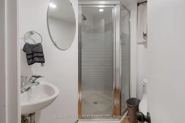 Additional image 24 of 296 Glen Rd