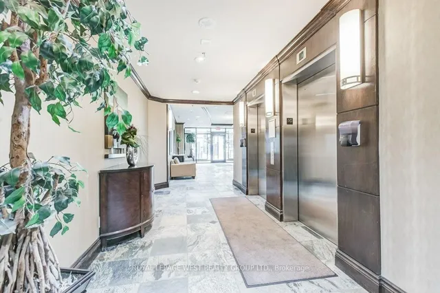 Additional image 2 of 308 Palmerston Ave Unit 403