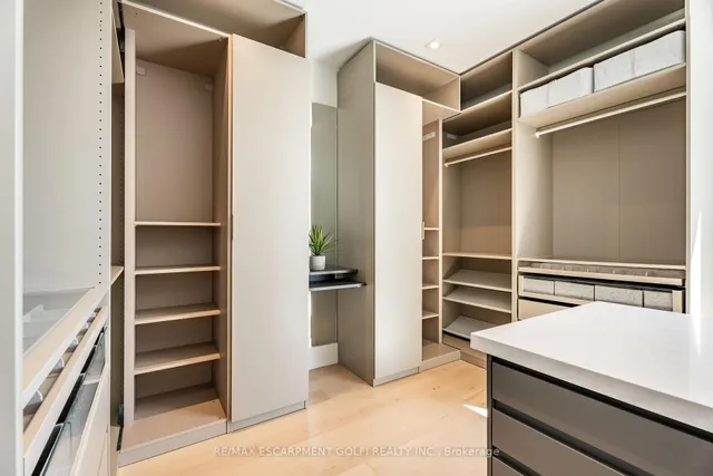 Additional image 20 of 25 SHADYSIDE Ave