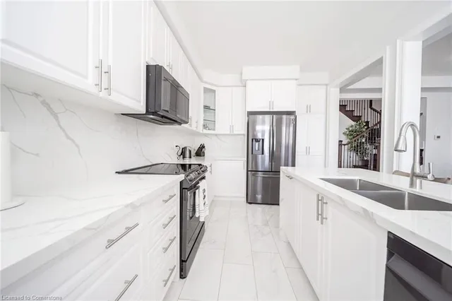 Additional image 16 of 16 Mountain Heights Pl