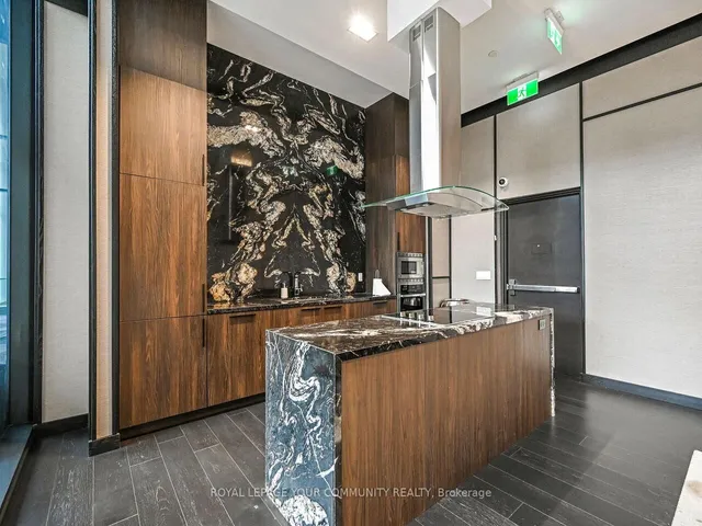 Additional image 37 of 501 Yonge St Unit 1309