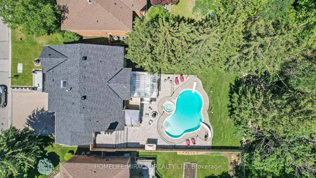 Additional image 38 of 24 Royal Rouge Tr