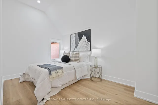 Additional image 34 of 589 St Clarens Ave