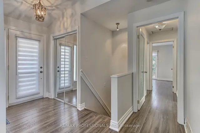 Additional image 11 of 425 CANTERBURY Cres