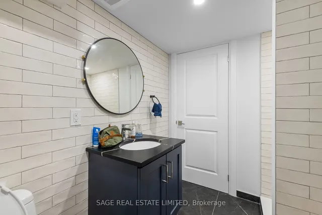 Additional image 8 of 225 Carlton St