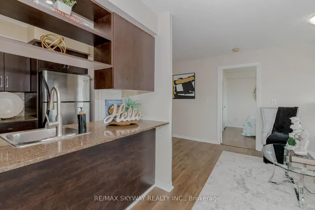 Additional image 20 of 215 Queen St Unit 403