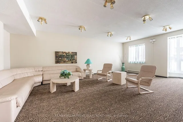 Additional image 22 of 416 LIMERIDGE Rd Unit 109