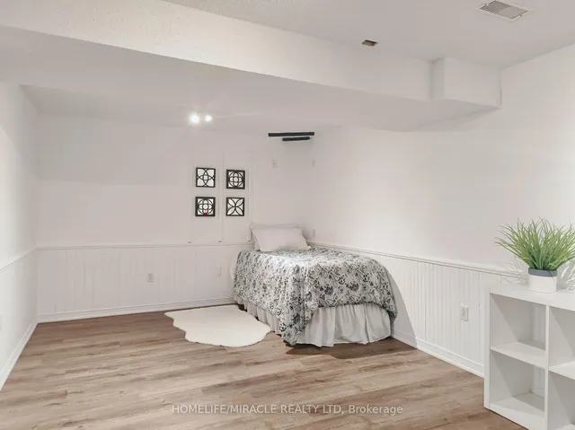 Additional image 24 of 11 Twin Pines Cres