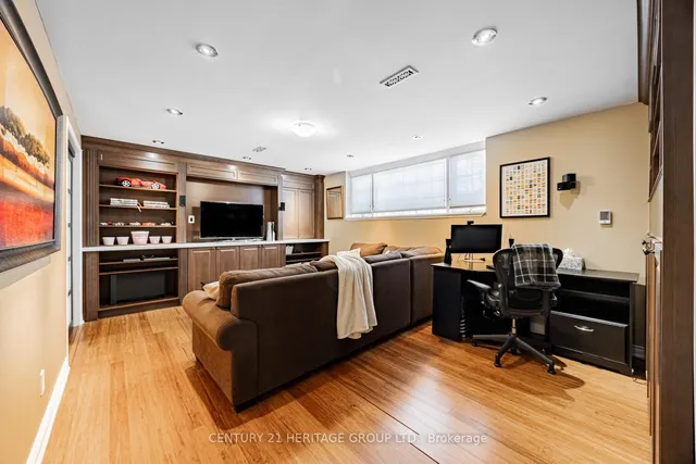Additional image 30 of 19 D'Arcy Magee Cres