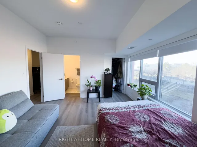 Additional image 12 of 2433 Dufferin St Unit 211