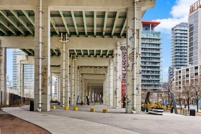 Additional image 32 of 35 Bastion St Unit 825