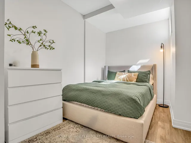 Additional image 7 of 715 Lawrence Ave Unit 23