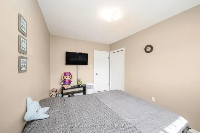 Additional image 33 of 158 Hickson Dr