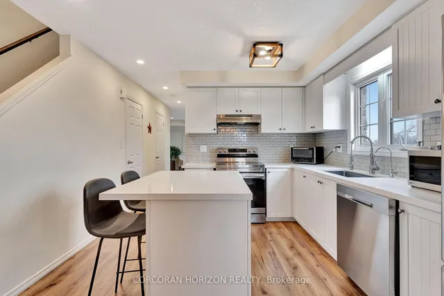 Additional image 10 of 931 Glasgow St Unit 23C