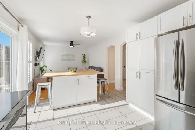 Additional image 8 of 943 McDuffe Cres