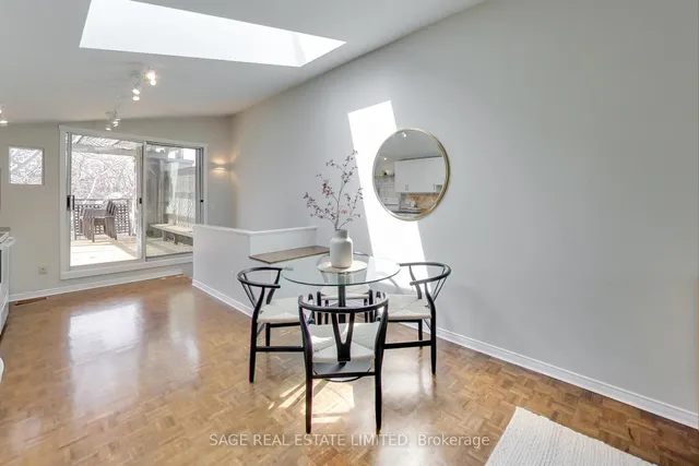 Additional image 33 of 830 Manning Ave