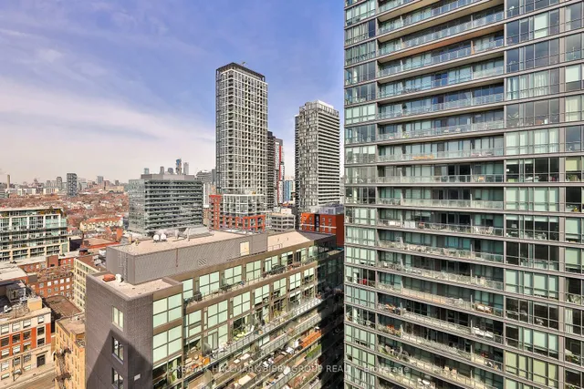 Additional image 29 of 438 King St Unit 2101