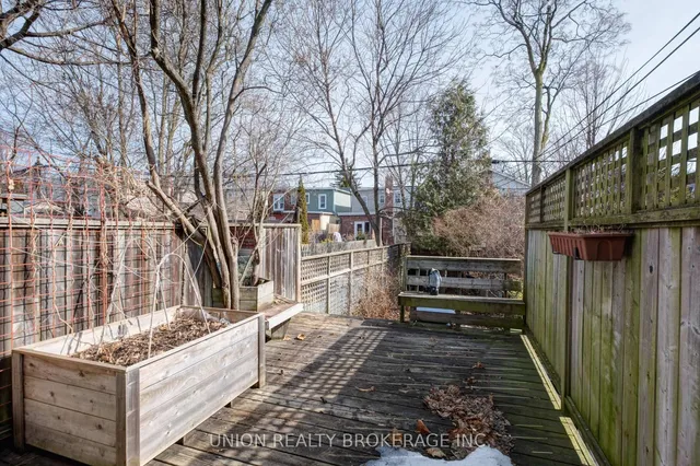 Additional image 34 of 49 Bastedo Ave