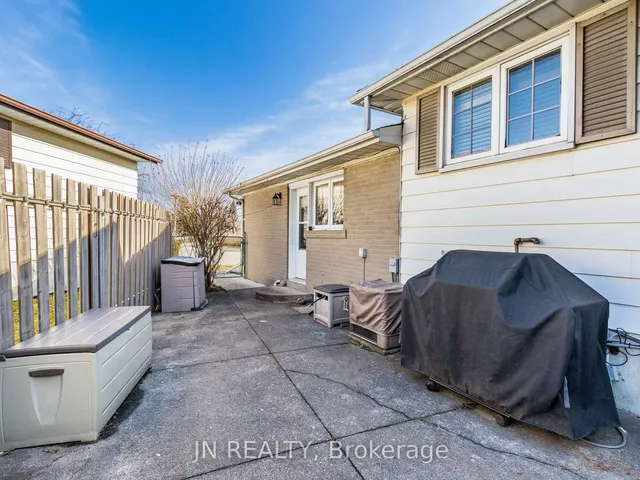 Additional image 38 of 27 Finchley Cres