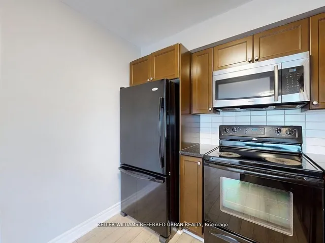 Additional image 14 of 125 Village Green Sq Unit 1609