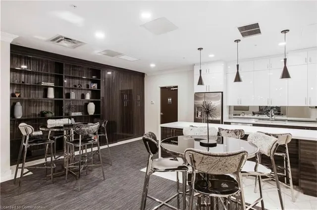 Additional image 9 of 112 King St Unit PH6