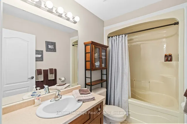 Additional image 37 of 72 Garinger Cres