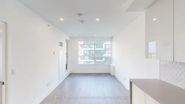 Additional image 7 of 2481 Taunton Rd Unit 805