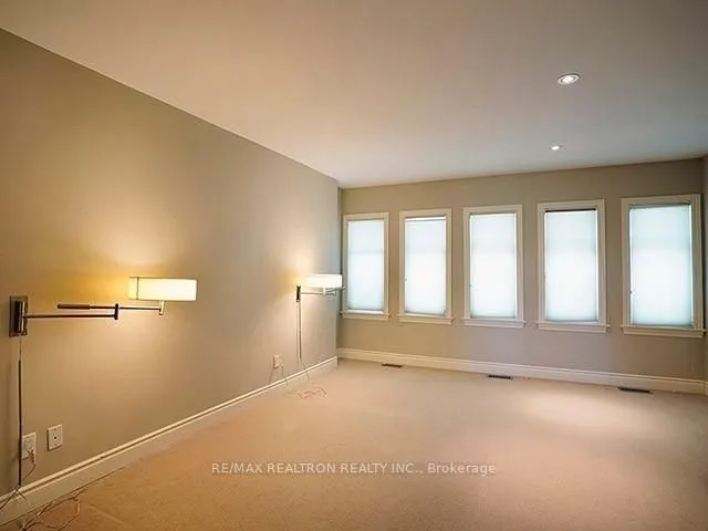 Additional image 11 of 252 Ellis Ave