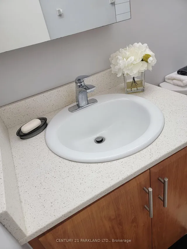 Additional image 20 of 1 Massey Sq Unit 2015