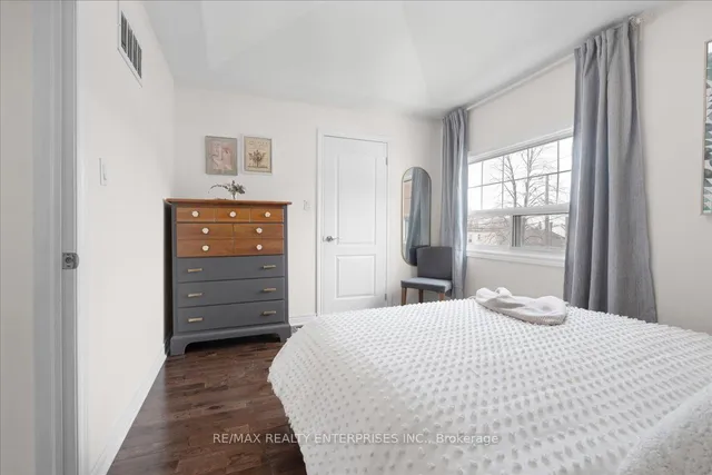 Additional image 12 of 3 Rockwell Ave