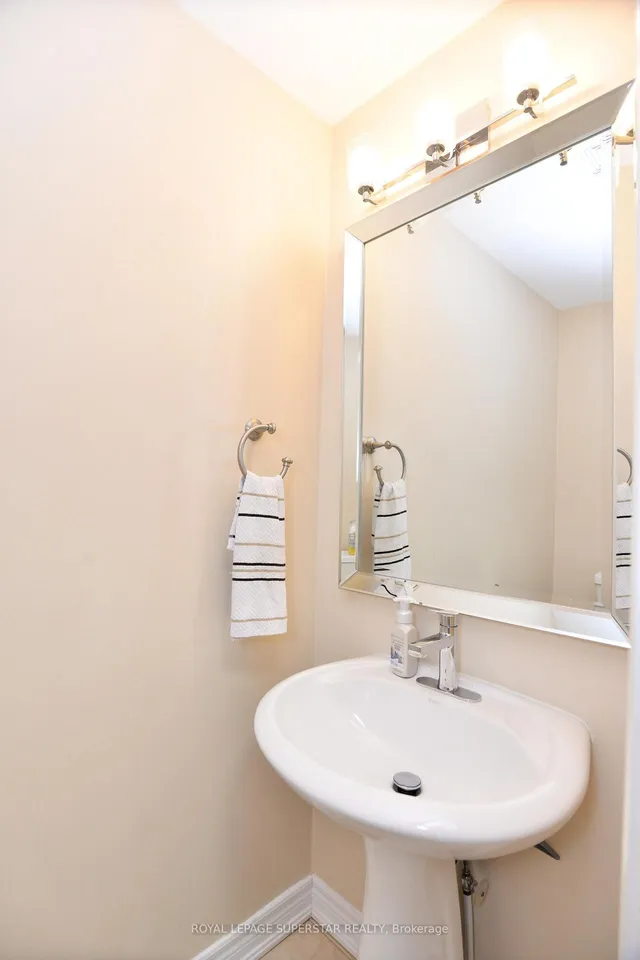 Additional image 35 of 44 Browview Dr