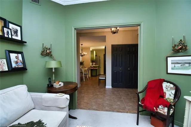 Additional image 11 of 3000 Creekside Dr Unit 304