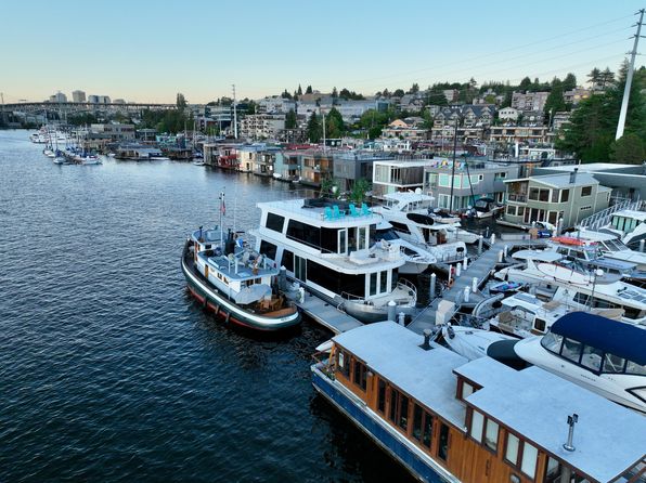 10 E Roanoke St SLIP 32, Seattle, WA 98102